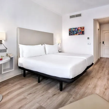 Hotel Melilla Puerto, Affiliated By Melia Exterior photo