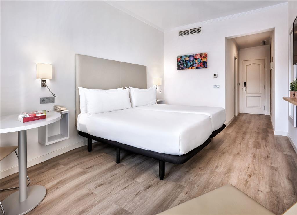 Puerto, Affiliated By Melia Hotel